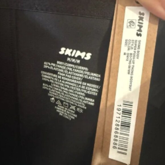SKIMS BODY PUSH-UP THONG BODYSUIT ONYX Size Medium New With Tags $128 - Picture 2 of 6
